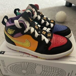 Air Jordan 1 Mid 'Championships'